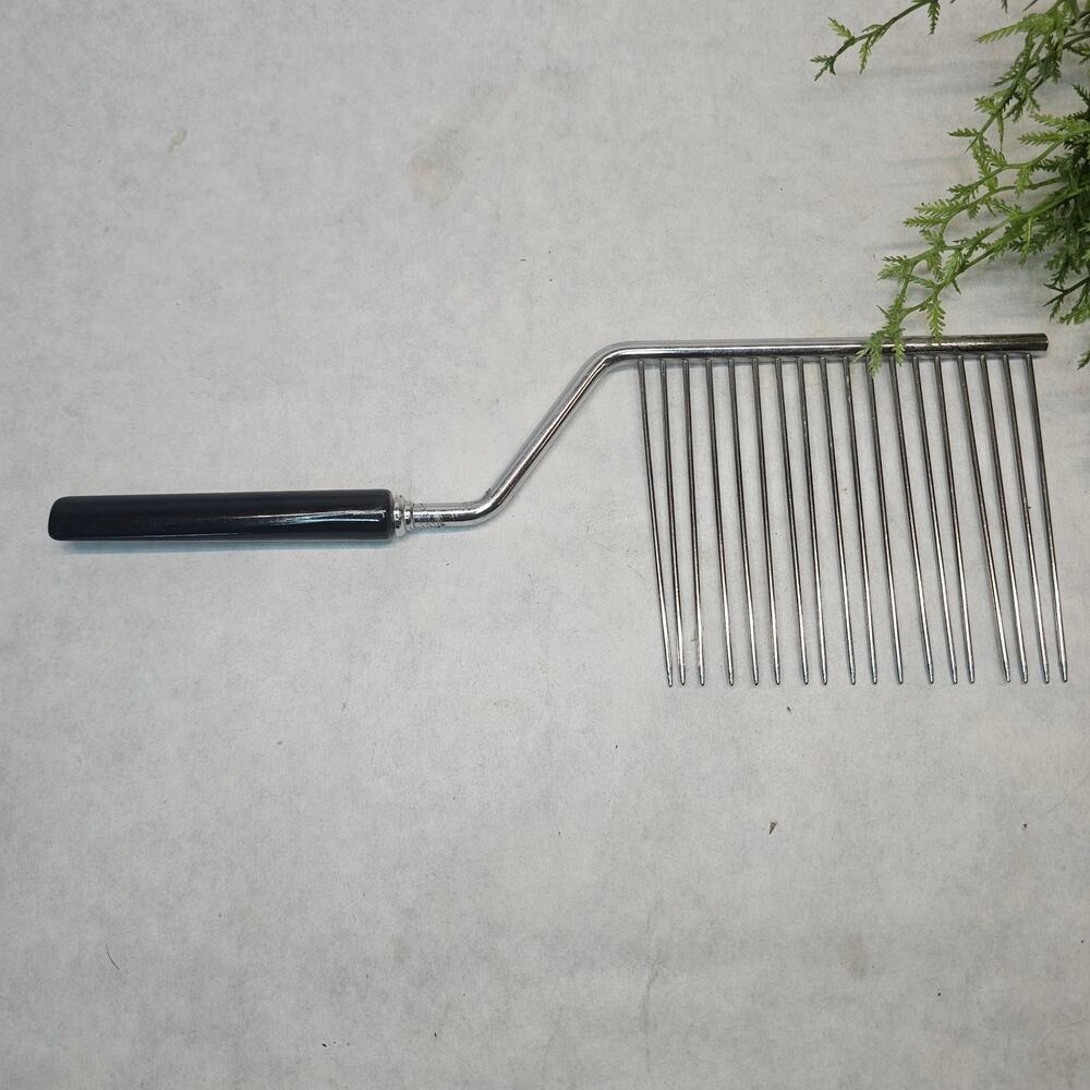 Vintage Black Bakelite Handle Angel Food Sponge Cake Cutter Slicer Breaker Comb